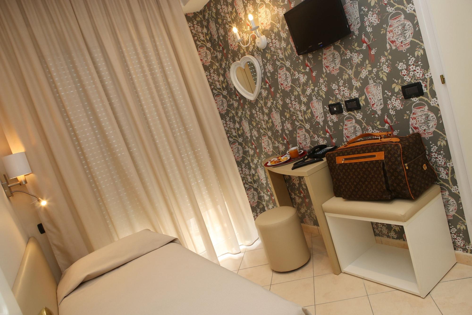 Hotel Piccinelli Римини Экстерьер фото