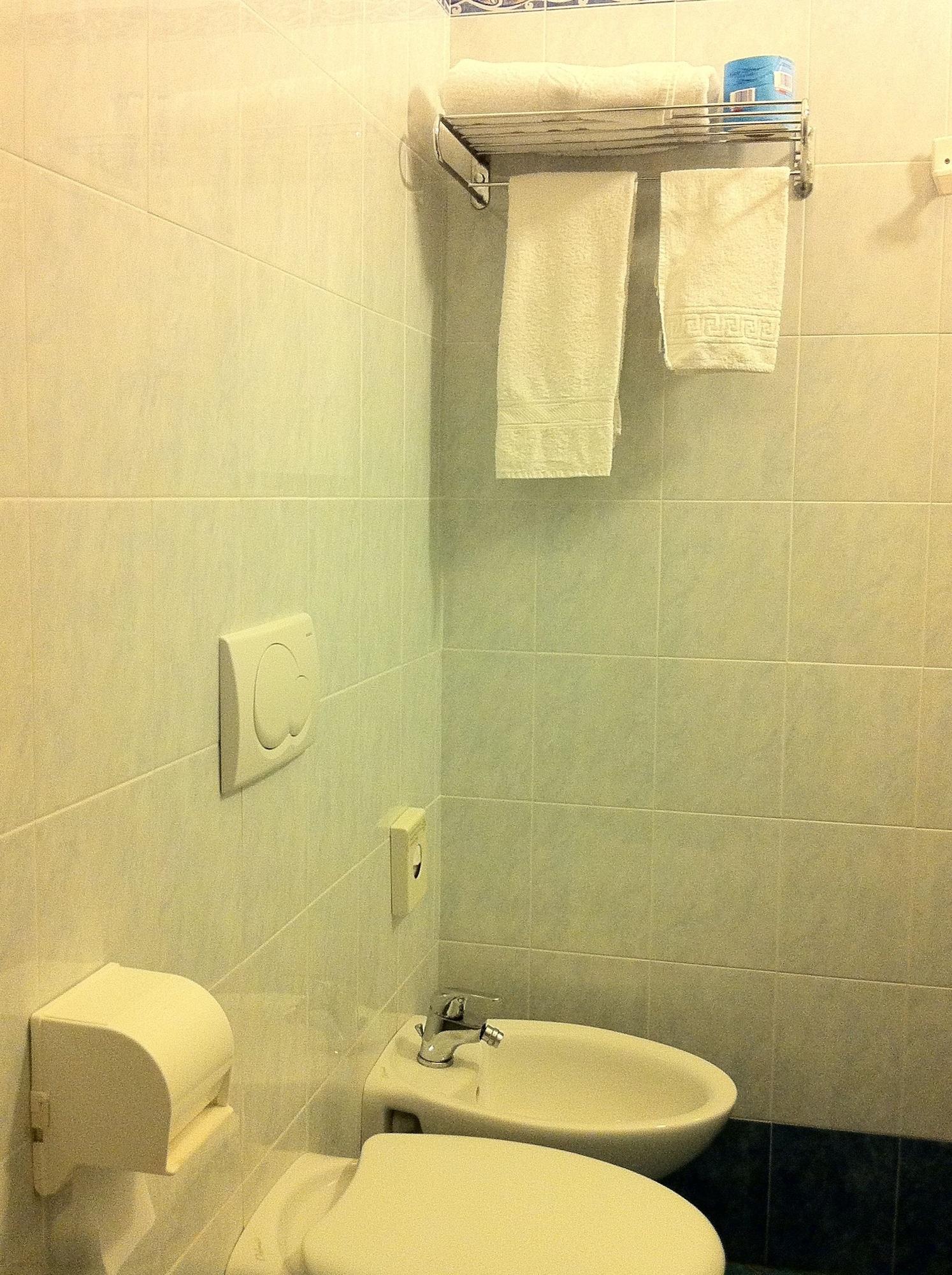 Hotel Piccinelli Римини Экстерьер фото