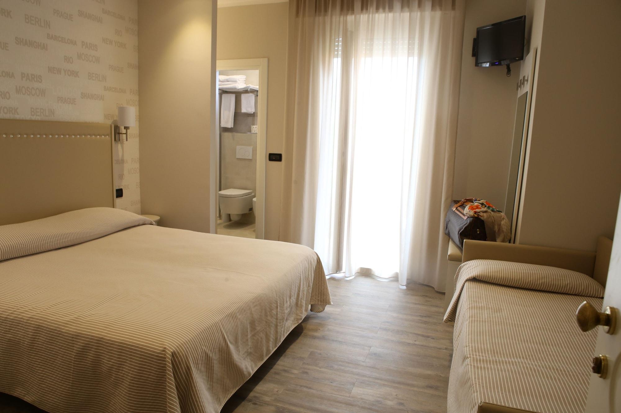 Hotel Piccinelli Римини Экстерьер фото