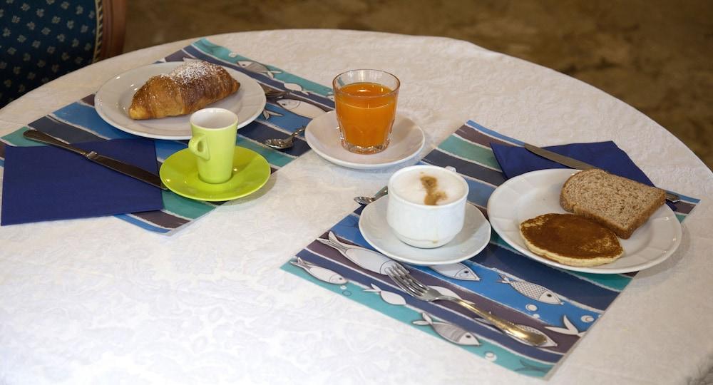 Hotel Piccinelli Римини Экстерьер фото