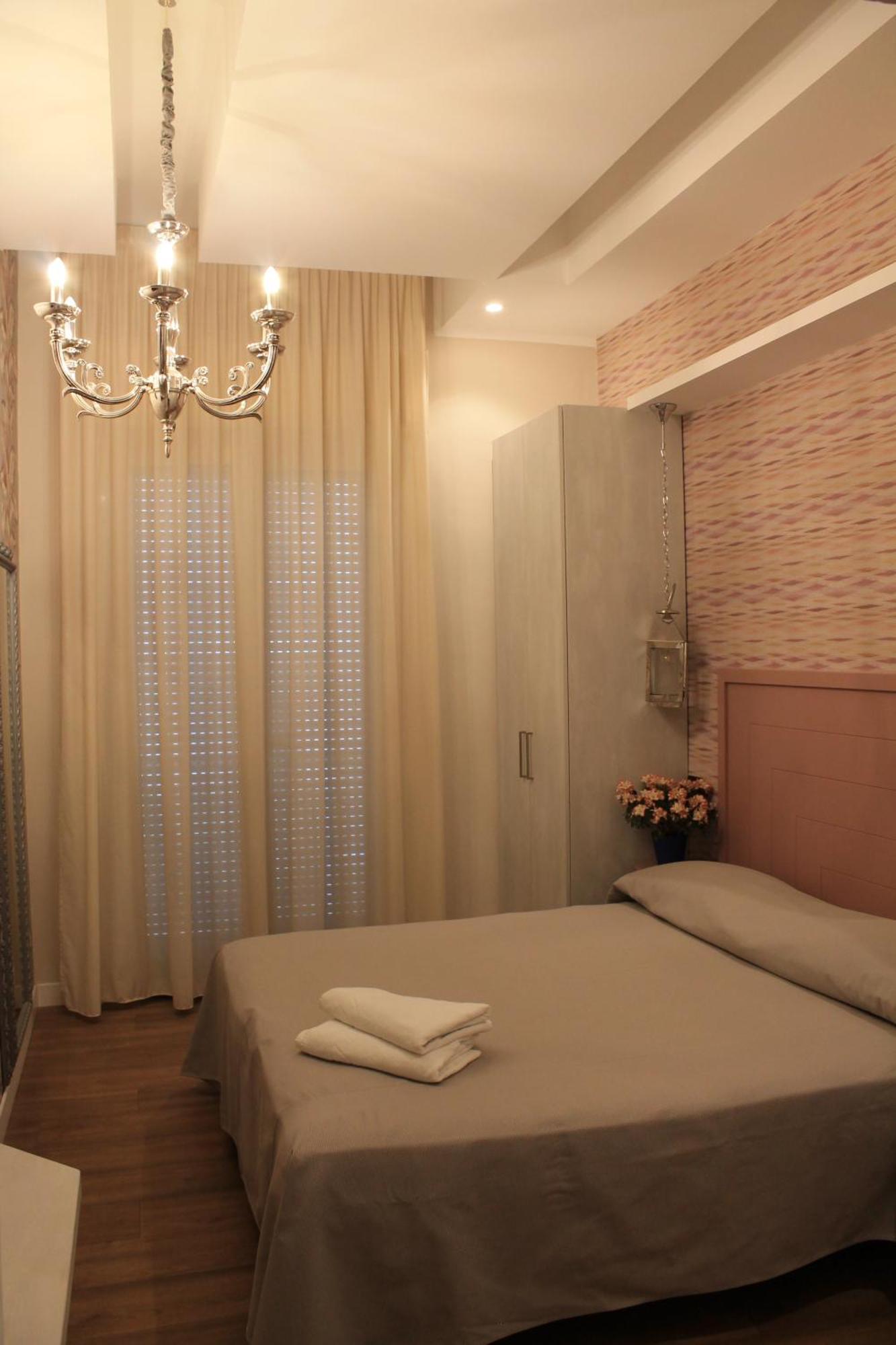 Hotel Piccinelli Римини Экстерьер фото