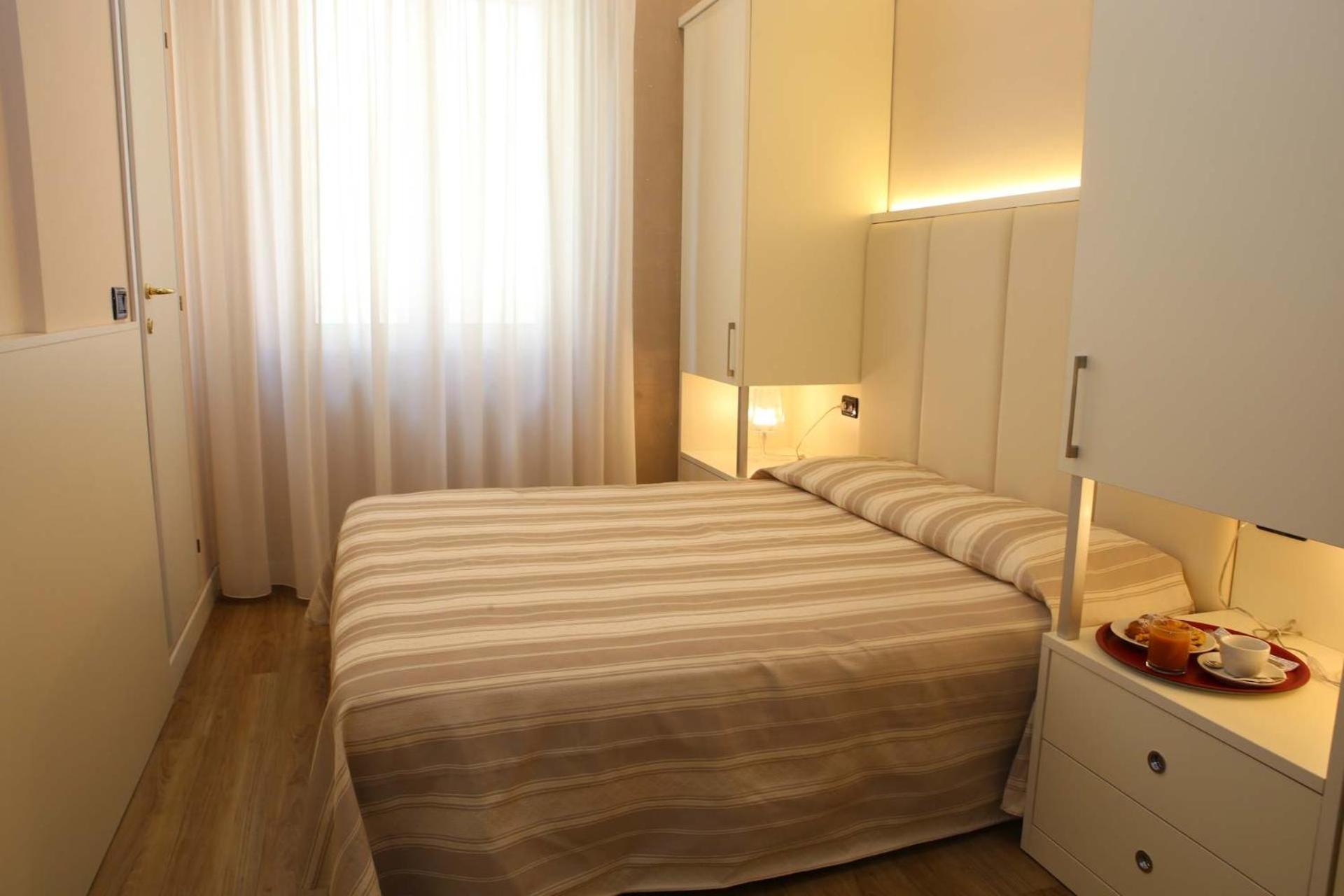 Hotel Piccinelli Римини Экстерьер фото