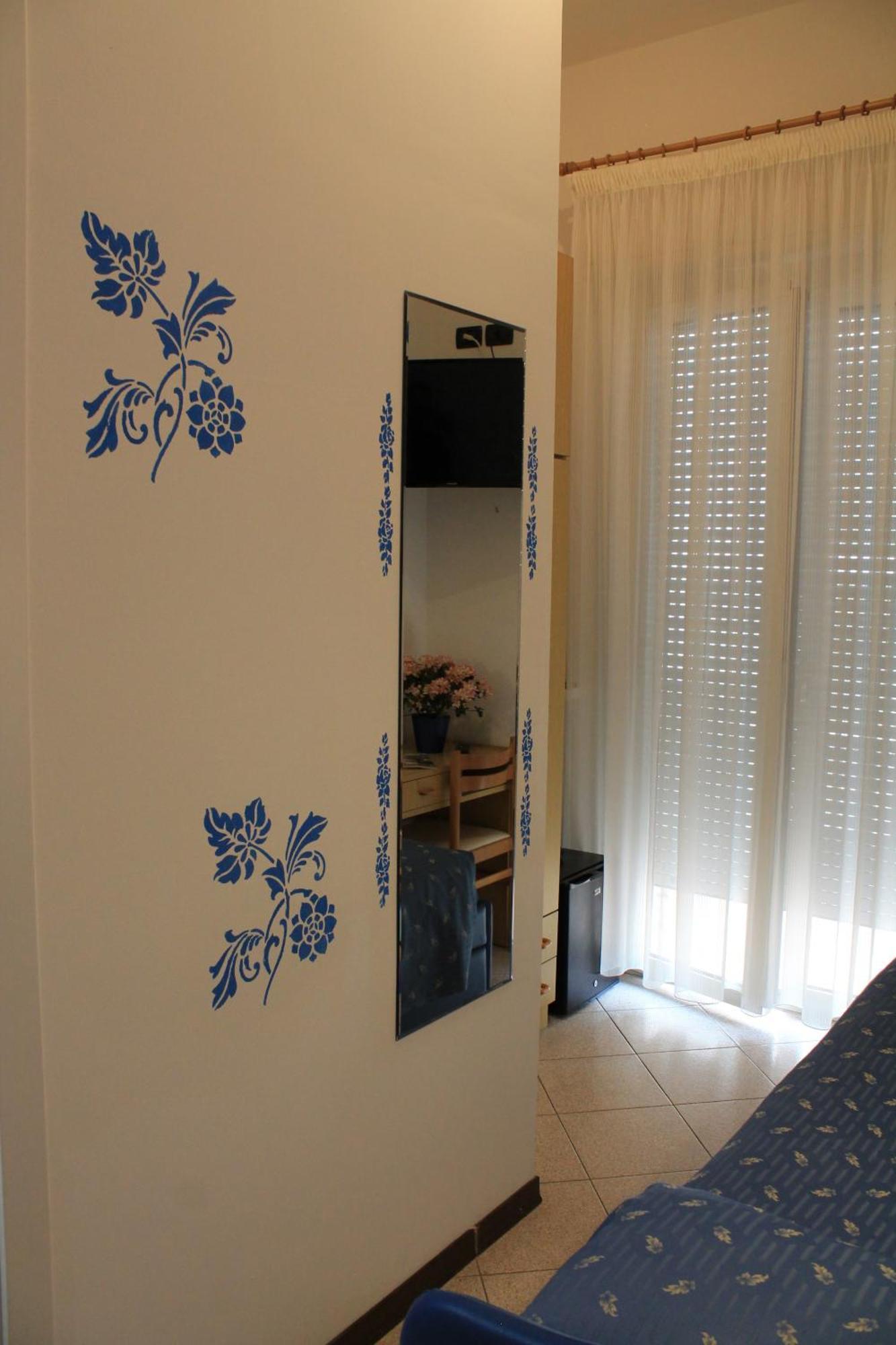 Hotel Piccinelli Римини Экстерьер фото
