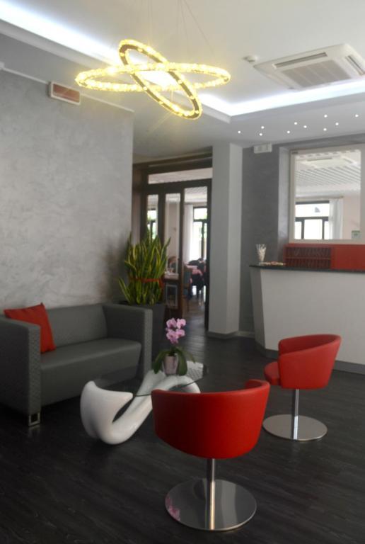 Hotel Piccinelli Римини Экстерьер фото