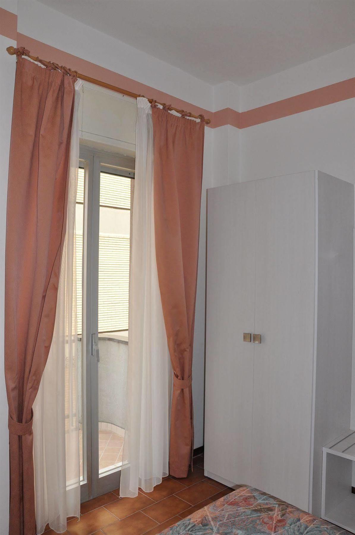 Hotel Piccinelli Римини Экстерьер фото